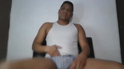 Snapshot of latinrayf chatting on November 25, 2025, 5:18 am latinrayf online show from November 25, 2025, 5:18 am