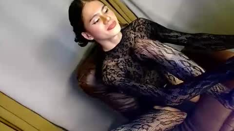 Snapshot of latrina_ chatting on April 24, 2026, 1:02 pm latrina_ online show from April 24, 2026, 1:02 pm