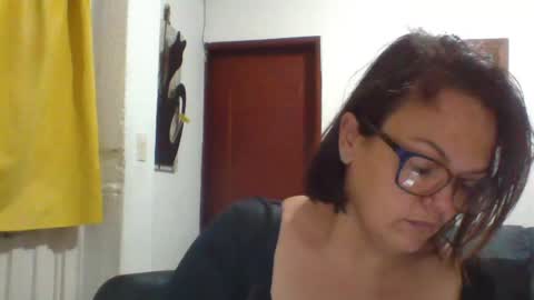 Snapshot of lau16310 chatting on June 16, 2026, 9:23 am Laura online show from June 16, 2026, 9:23 am