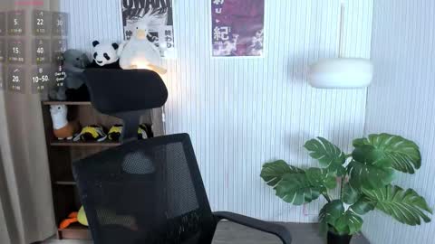 laukyubey1 online show from February 2, 2026, 8:29 pm