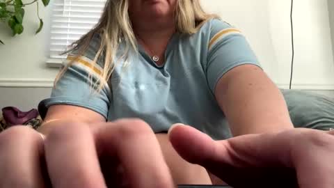 LauLauMa online show from January 17, 2025, 6:44 pm