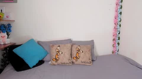 Snapshot of laura1__ chatting on January 20, 2025, 12:36 am laura1__ online show from January 20, 2025, 12:36 am