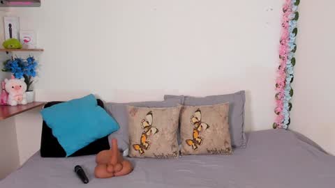 Snapshot of laura1__ chatting on January 28, 2025, 1:18 am laura1__ online show from January 28, 2025, 1:18 am