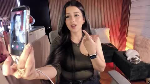 laura cruz online show from March 8, 2026, 4:16 am