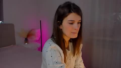 Laura online show from February 26, 2025, 6:04 am