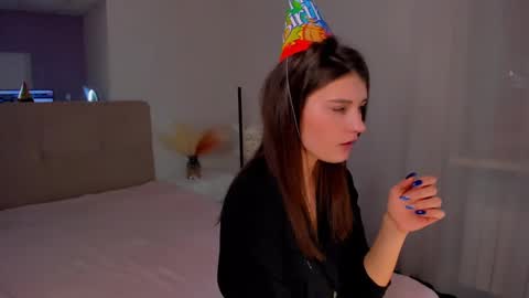 Laura online show from March 1, 2025, 9:40 am