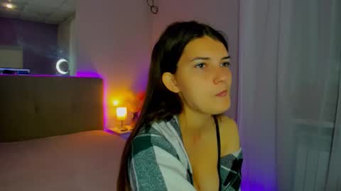 Laura online show from September 16, 2025, 5:30 am