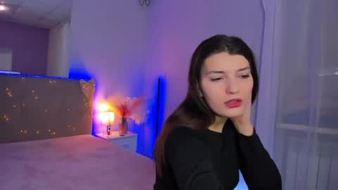 Laura online show from March 12, 2026, 5:57 am