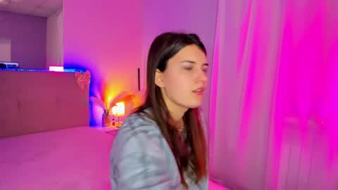Laura online show from April 10, 2026, 5:12 am