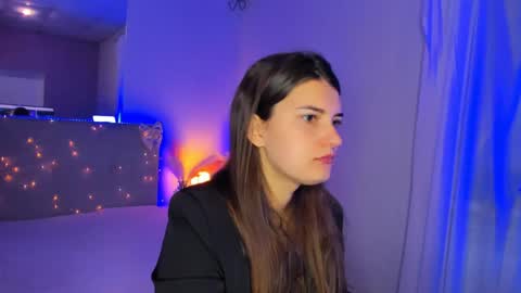 Snapshot of laura__leee chatting on May 30, 2026, 5:04 am Laura online show from May 30, 2026, 5:04 am