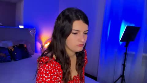 Snapshot of laura__leee chatting on June 12, 2026, 5:06 am Laura online show from June 12, 2026, 5:06 am