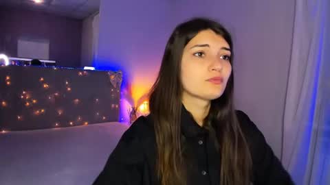 Laura online show from July 4, 2026, 5:02 am