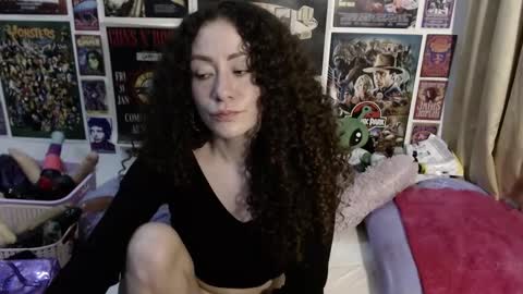 Snapshot of laura_anal_ chatting on December 3, 2024, 2:25 am Wen online show from December 3, 2024, 2:25 am