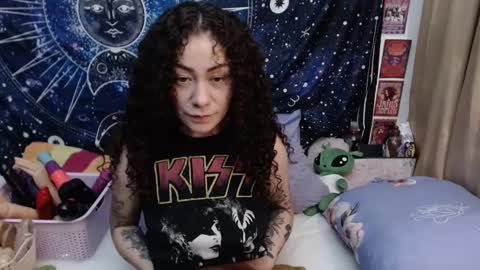 Snapshot of laura_anal_ chatting on December 6, 2024, 8:18 pm Wen online show from December 6, 2024, 8:18 pm