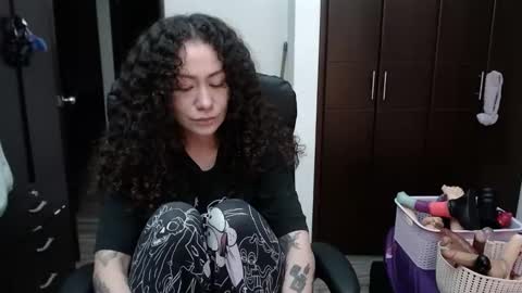 Snapshot of laura_anal_ chatting on January 31, 2025, 2:26 am Wen online show from January 31, 2025, 2:26 am