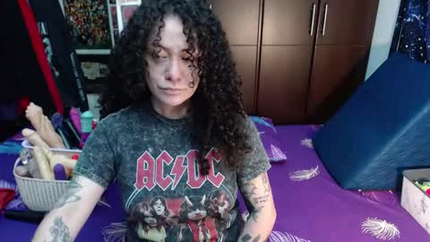 Snapshot of laura_anal_ chatting on October 14, 2025, 9:15 pm Wen online show from October 14, 2025, 9:15 pm