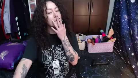 Snapshot of laura_anal_ chatting on October 30, 2025, 5:24 pm Wen online show from October 30, 2025, 5:24 pm