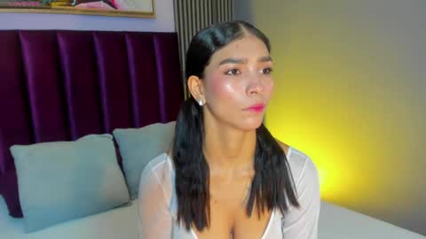 Laura online show from April 26, 2026, 12:25 pm