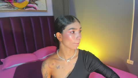 Laura online show from April 29, 2026, 1:04 pm