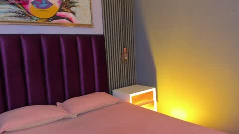 Snapshot of laura_aristizabal_19 chatting on May 15, 2026, 11:50 am Laura online show from May 15, 2026, 11:50 am