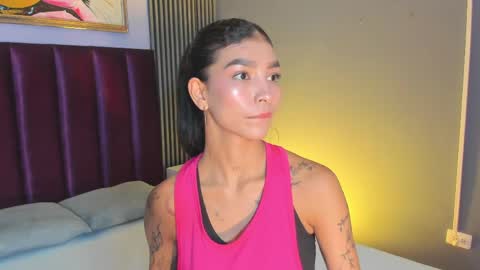 Snapshot of laura_aristizabal_19 chatting on May 22, 2026, 11:49 am Laura online show from May 22, 2026, 11:49 am