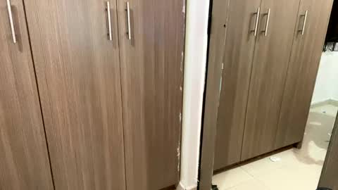 Snapshot of laura_d23 chatting on March 9, 2025, 7:01 am laura online show from March 9, 2025, 7:01 am