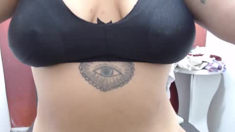 Snapshot of laura_hotyy chatting on September 14, 2025, 1:21 pm Laura online show from September 14, 2025, 1:21 pm