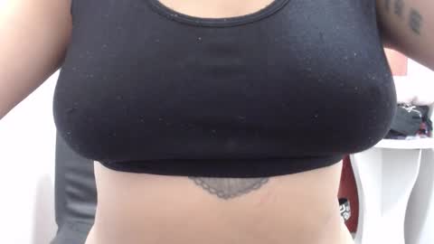 Snapshot of laura_hotyy chatting on October 25, 2025, 2:56 pm Laura online show from October 25, 2025, 2:56 pm