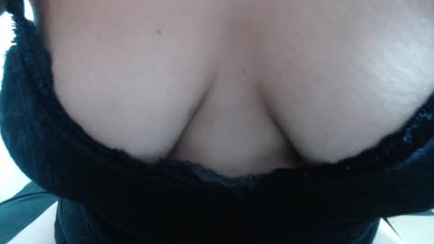 Snapshot of laura_hotyy chatting on March 19, 2026, 6:34 pm Laura online show from March 19, 2026, 6:34 pm