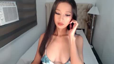 Snapshot of laura_leighxx chatting on January 21, 2025, 1:50 am Laura leighxx online show from January 21, 2025, 1:50 am