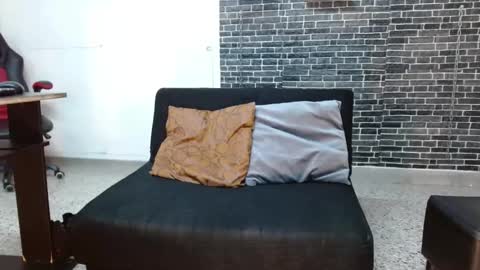 Snapshot of laura_nataly chatting on January 11, 2025, 10:07 pm Laura online show from January 11, 2025, 10:07 pm