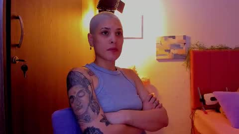 Snapshot of laura_r23 chatting on March 26, 2026, 6:41 am Laura Rose online show from March 26, 2026, 6:41 am