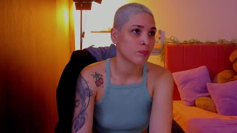 Snapshot of laura_r23 chatting on March 31, 2026, 4:18 pm Laura Rose online show from March 31, 2026, 4:18 pm