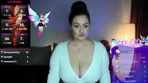 Snapshot of laura_sinner chatting on February 3, 2025, 8:35 pm Laura online show from February 3, 2025, 8:35 pm