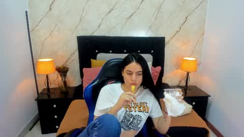 LAURA SOE online show from June 22, 2026, 1:52 pm