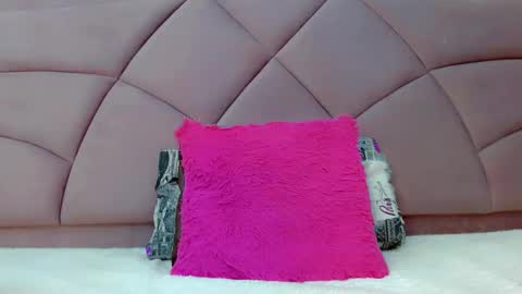 Laura online show from December 14, 2024, 4:56 am