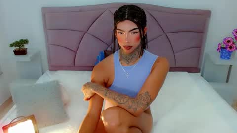 Laura online show from January 30, 2025, 5:52 am