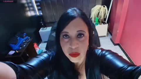 Laura wallets online show from February 21, 2026, 10:00 pm