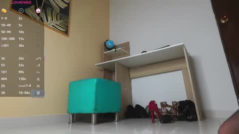 Snapshot of laura_zans_ chatting on July 25, 2026, 3:15 am Laura Zans I am sensual goddes and i was born for loveworshipping and enjoyment. online show from July 25, 2026, 3:15 am