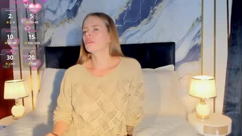 Snapshot of laurablue_ chatting on May 31, 2026, 8:43 pm Laura Blue online show from May 31, 2026, 8:43 pm