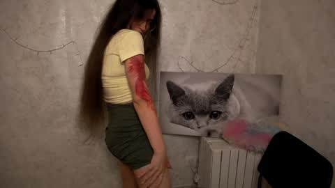 Snapshot of lauradre_ chatting on June 25, 2026, 5:23 am Laura online show from June 25, 2026, 5:23 am