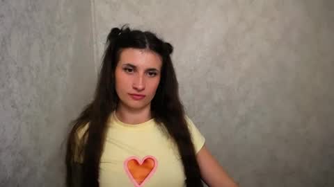 Snapshot of lauradre_ chatting on June 27, 2026, 2:01 pm Laura online show from June 27, 2026, 2:01 pm