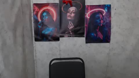 Snapshot of lauradre_ chatting on July 6, 2026, 3:14 am Laura online show from July 6, 2026, 3:14 am