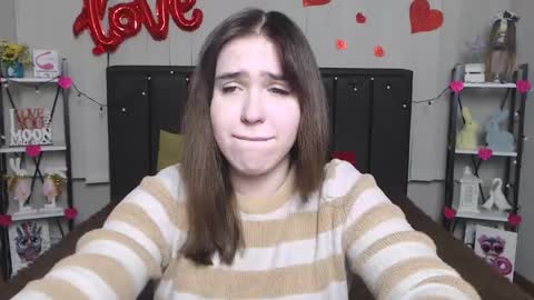 Snapshot of laurahlot chatting on February 16, 2025, 9:27 pm LauraHlot online show from February 16, 2025, 9:27 pm