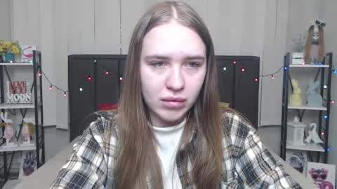 Snapshot of laurahlot chatting on September 9, 2025, 5:40 am LauraHlot online show from September 9, 2025, 5:40 am