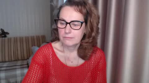 Lauraoven1 online show from February 2, 2025, 8:57 am