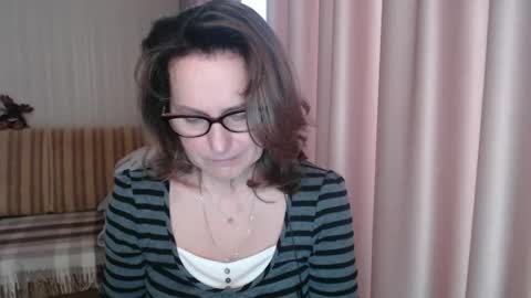 Lauraoven1 online show from February 20, 2025, 7:34 am