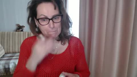 Lauraoven1 online show from March 3, 2025, 7:32 am