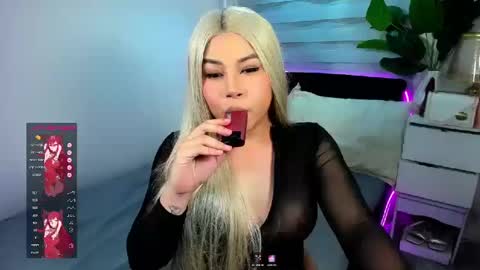 Snapshot of laurasinclair chatting on December 26, 2024, 8:18 am Your sweet Laura online show from December 26, 2024, 8:18 am