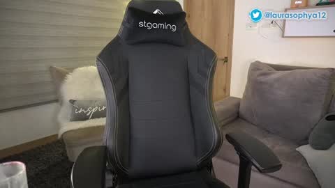 Snapshot of laurasophya chatting on January 9, 2025, 2:33 am Laura online show from January 9, 2025, 2:33 am